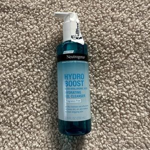Neutrogena Hydro Boost Hydrating Gel Cleanser
